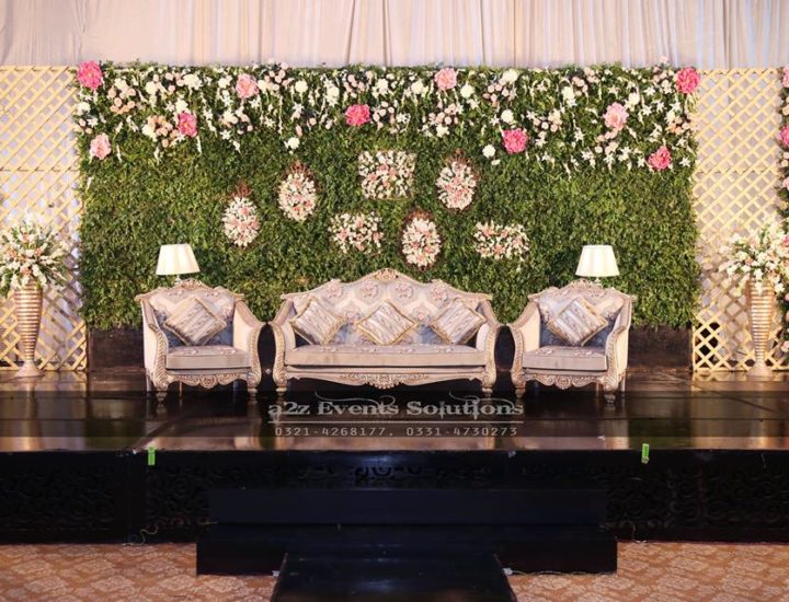 walima stage, fresh flowers decor