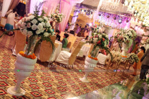 walkway decor, wedding florist