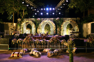 grand stage, floral decor