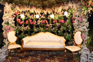 floral wall, stage decor