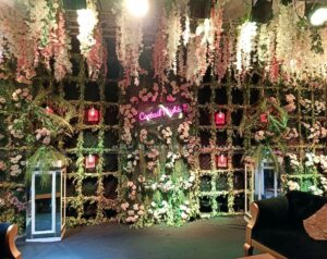 hanging garden, thematic backdrop