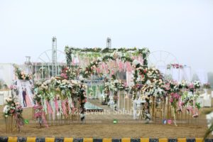 thematic entrance, imported and fresh flowers decor
