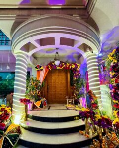entrance decor, wedding entrance, floral decor, mayoun decor and setup