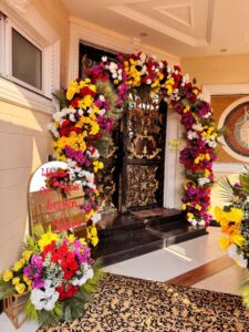 entrance decor, wedding entrance, home decor, mayoun entrance
