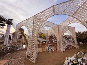 entrance decor, wedding management, summer season, wedding decor