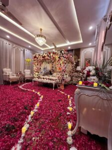 fresh-flowers-decor wedding room decor, floating candles, petals, roses