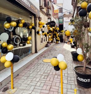 opening-ceremony entrance setup, balloons decorators, studio opening, daytime event