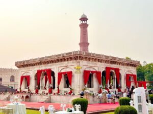 artistic-decorations draping, arches, corporate setup, events services