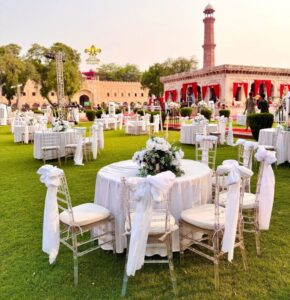 executive-seating-arrangements western theme, floral decor, corporate event, lunch time