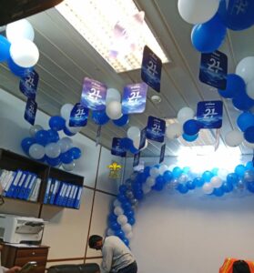 themed decor, buntings