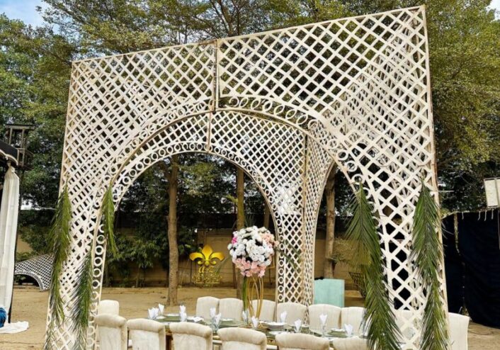 fine dining, arabian gazebo, open air setup, daytime lunch