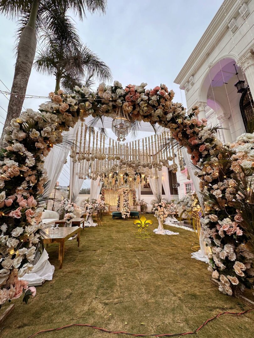 floral arches, entrance decor, daytime wedding, events solutions