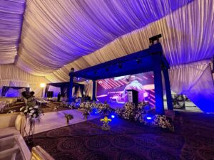 smd-stage grand stage, trussing, outdoor event, carpeted walkway